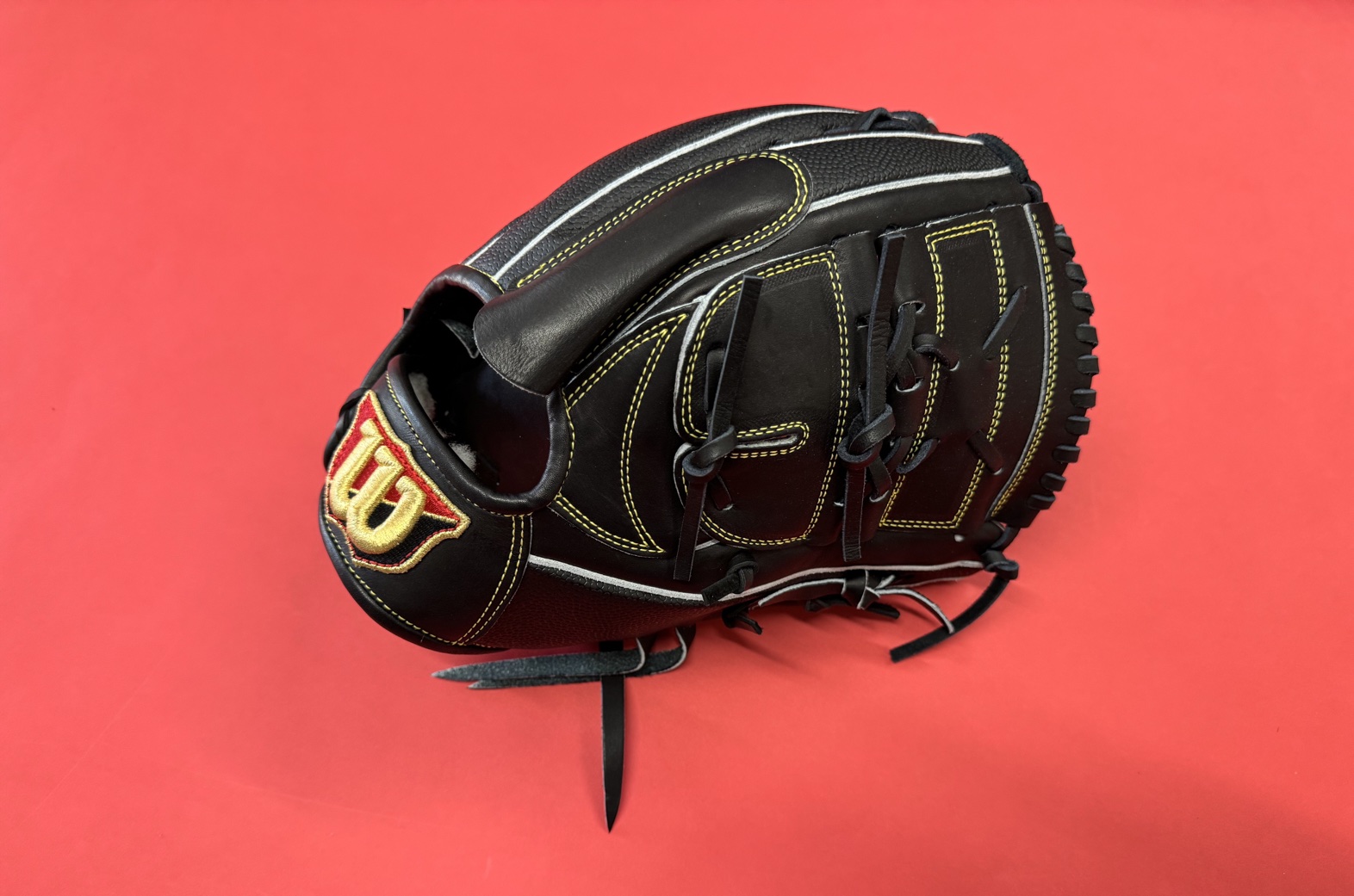 硬式用 Wilson 投手用グラブ 【右投げ】2023年モデル